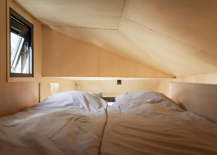 Дом отдыха Modern Tiny House With Wood Stove, Nature Escape Near Oslo NES